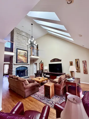 $1,175,000 | 2046 Lakeshore Drive, Monteagle, TN 37356