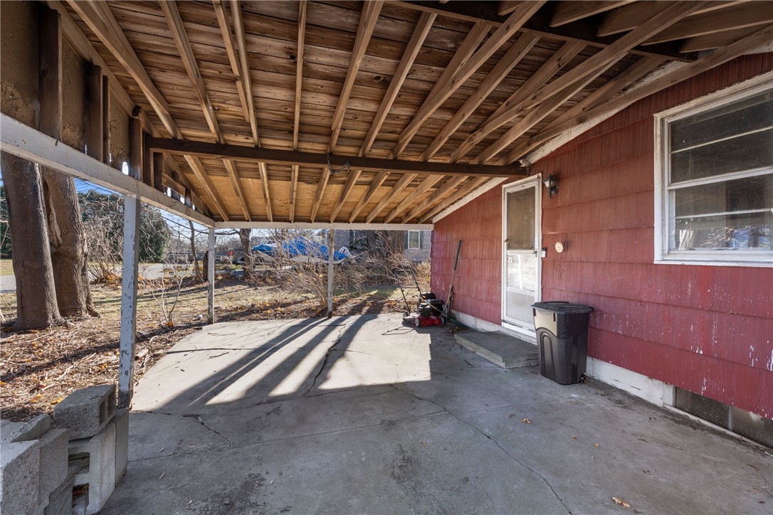 64 Martens Road Portsmouth, RI 02871 - Photo 18 of 23