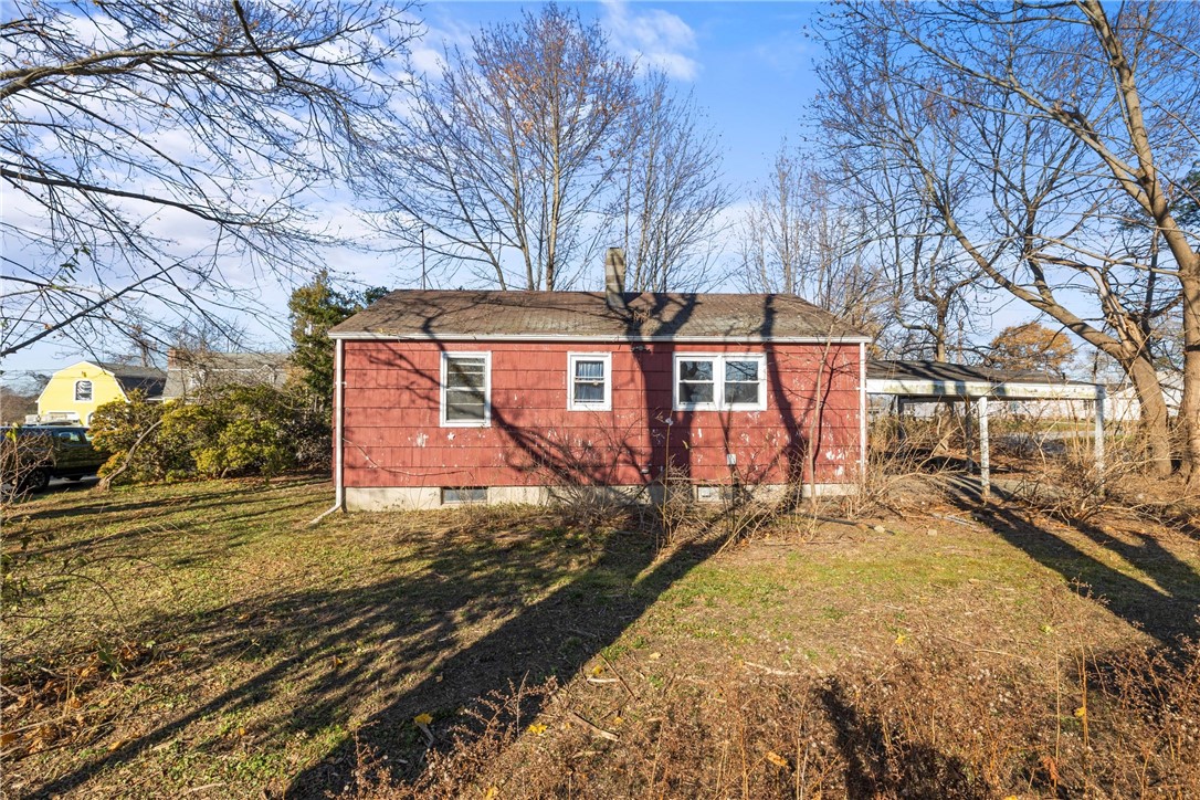 64 Martens Road Portsmouth, RI 02871 - Photo 4 of 23