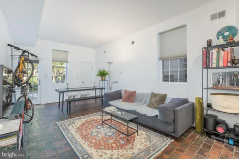 $899,000 | 238 14th Street Southeast, Washington, DC 20003