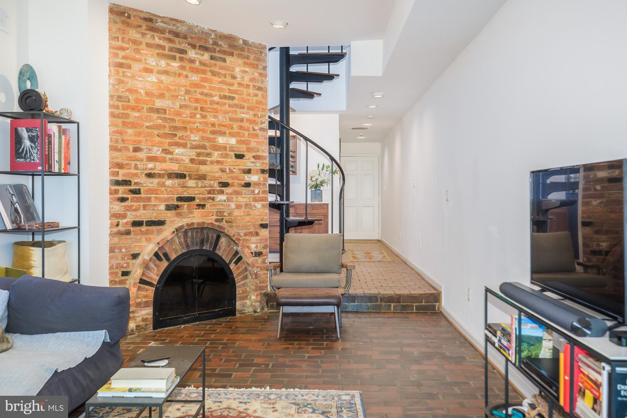 238 14th Street Southeast Washington, DC 20003 - Photo 4 of 45