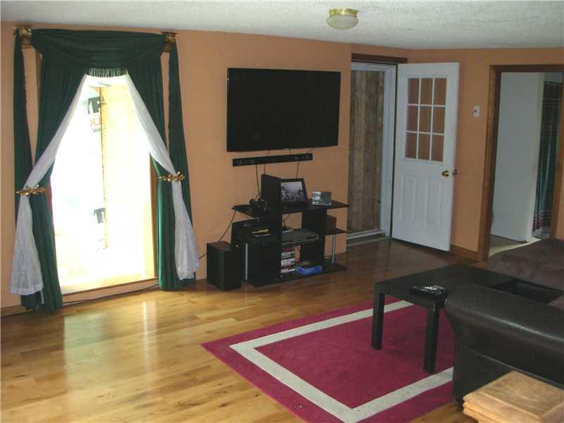 261 Old Kents Hill Road Readfield, ME 04355 - Photo 6 of 20 Living Room.