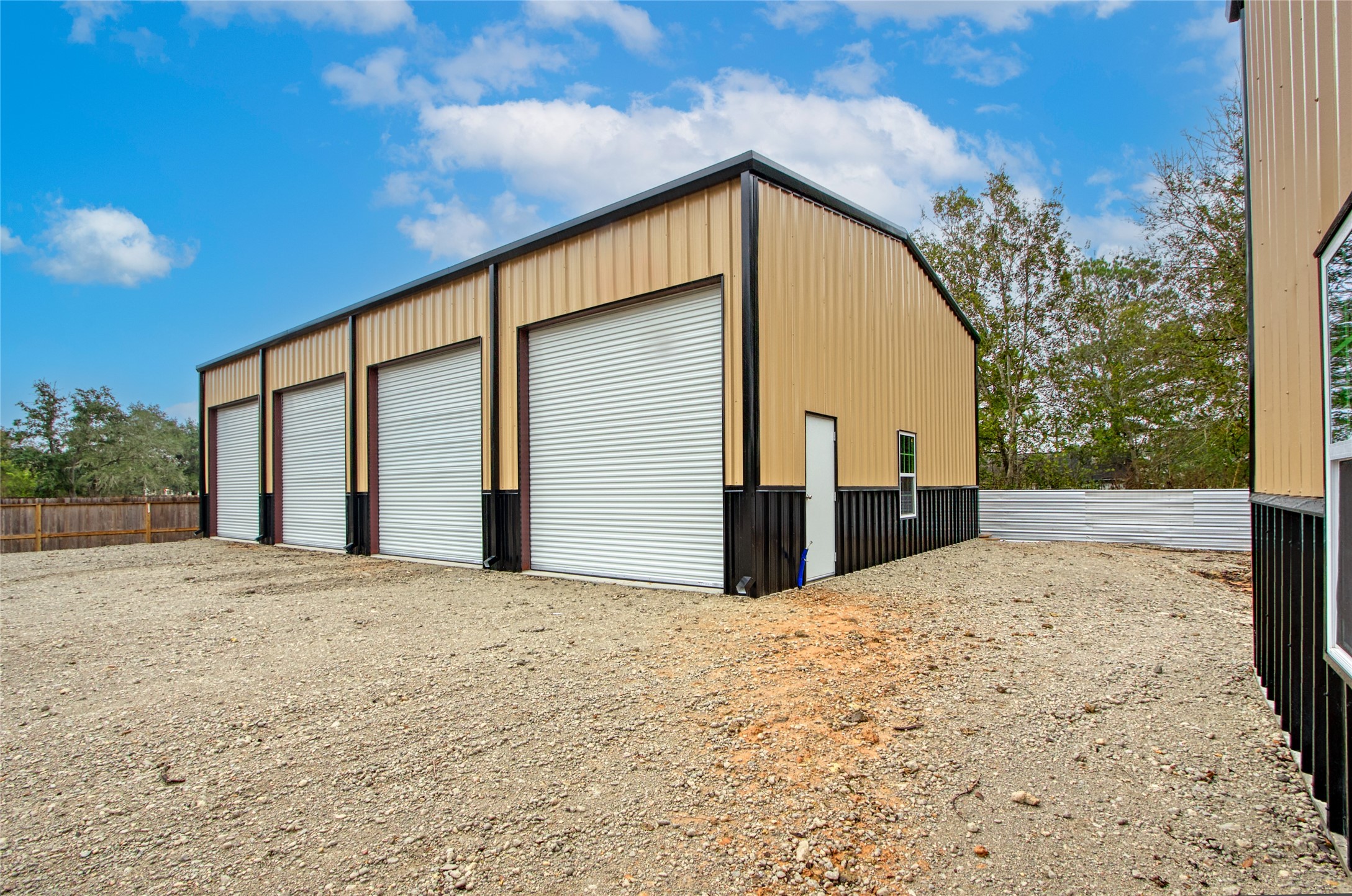 13051 Pleasant Valley Drive Rosharon, TX 77583 - Photo 12 of 20 a view of a house with a snow yard and mountain view