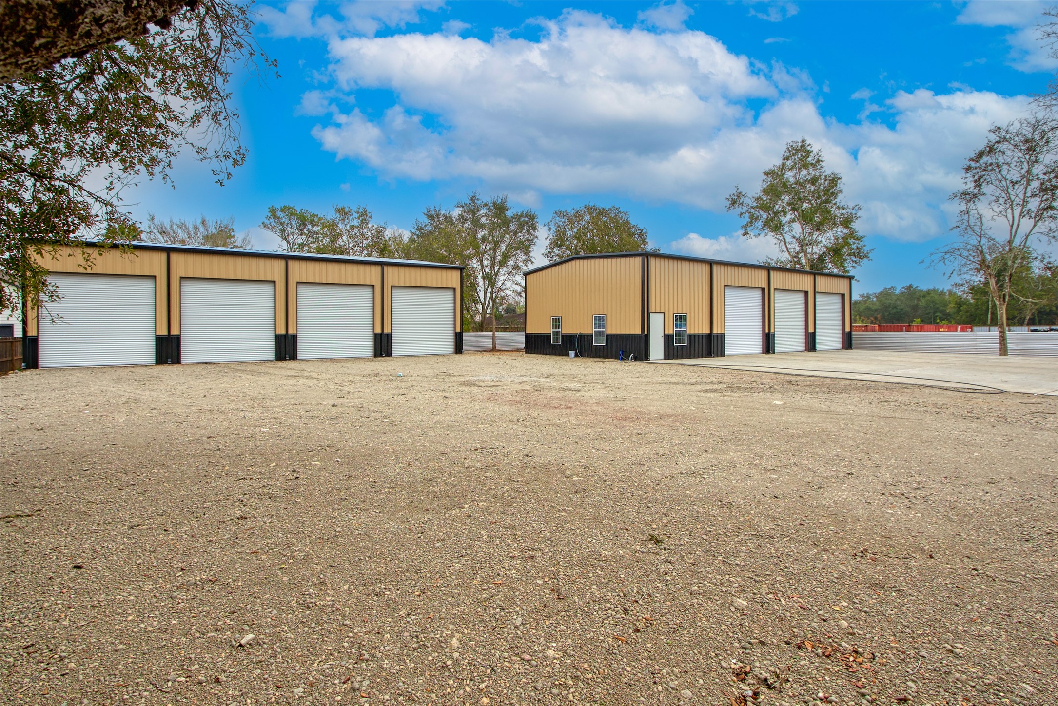13051 Pleasant Valley Drive Rosharon, TX 77583 - Photo 5 of 20 a view of a house with a big yard and large trees