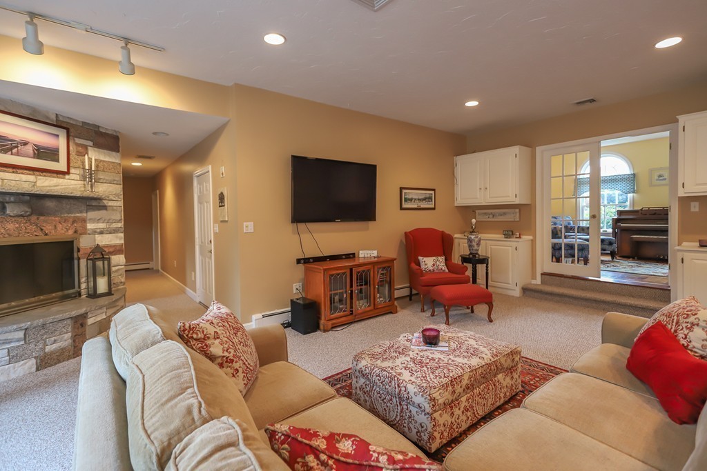 34 Wildwood Road Danvers, MA 01923 - Photo 11 of 25 Gallery Image 11