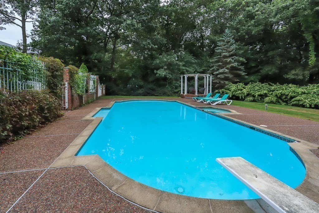 34 Wildwood Road Danvers, MA 01923 - Photo 23 of 25 Gallery Image 23