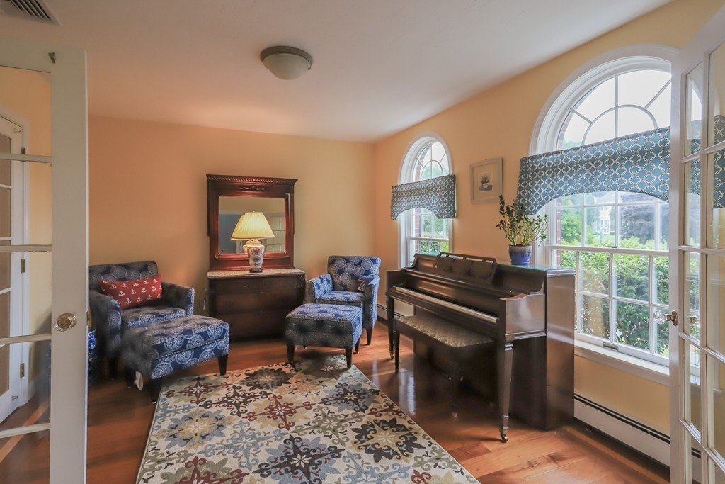 34 Wildwood Road Danvers, MA 01923 - Photo 4 of 25 Gallery Image 4