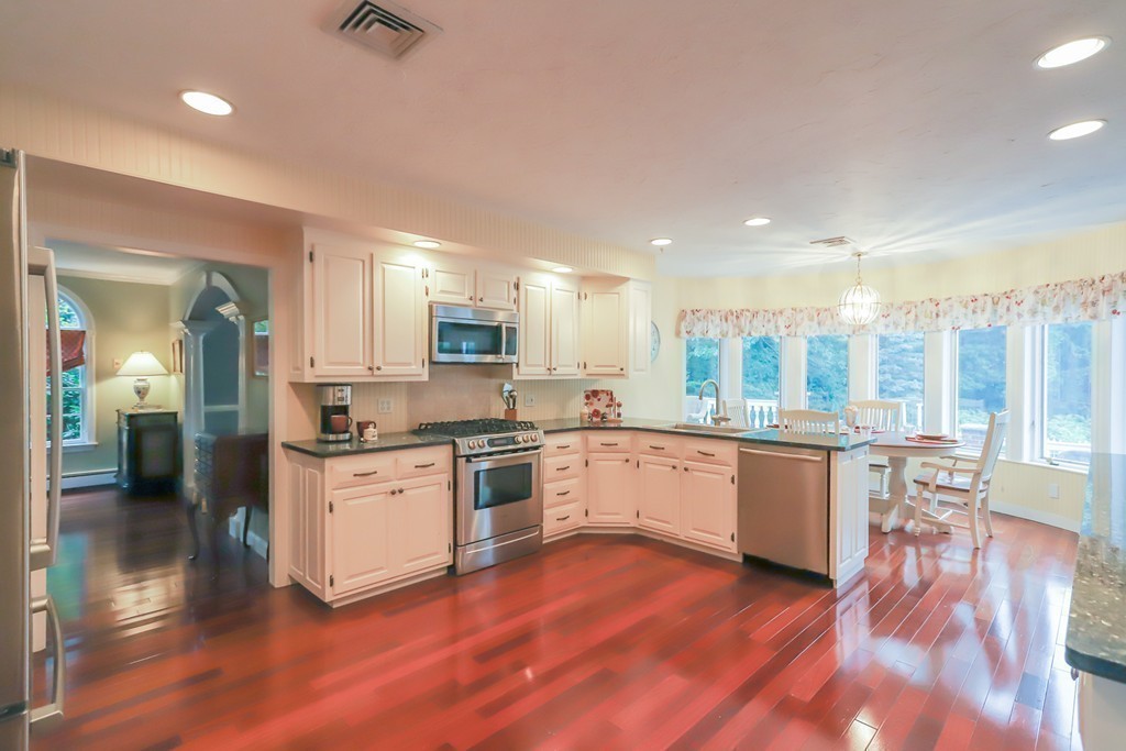 34 Wildwood Road Danvers, MA 01923 - Photo 5 of 25 Gallery Image 5