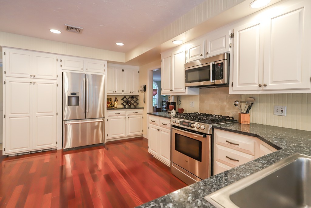 34 Wildwood Road Danvers, MA 01923 - Photo 7 of 25 Gallery Image 7