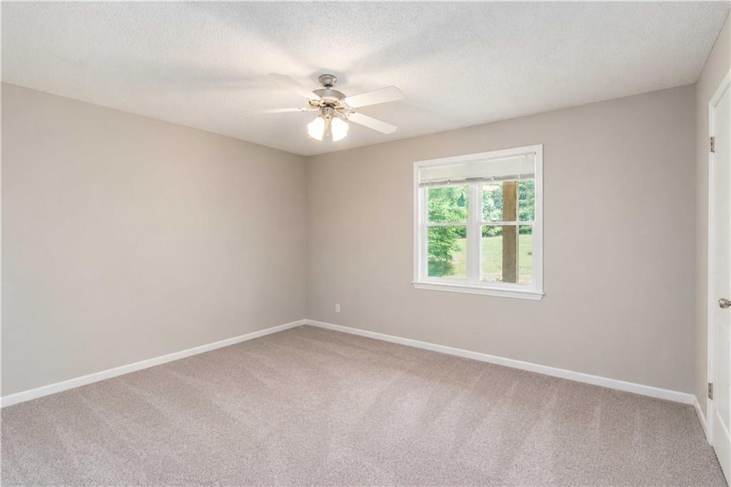 4410 Double Springs Road Southwest Monroe, GA 30656 - Photo 16 of 30