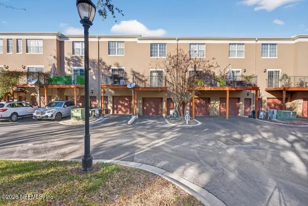 $1,695 | 340 East Ashley Street, Jacksonville, FL 32202