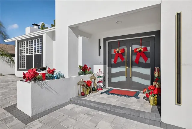 $800,000 | 7613 Rustic Drive, Tampa, FL 33634