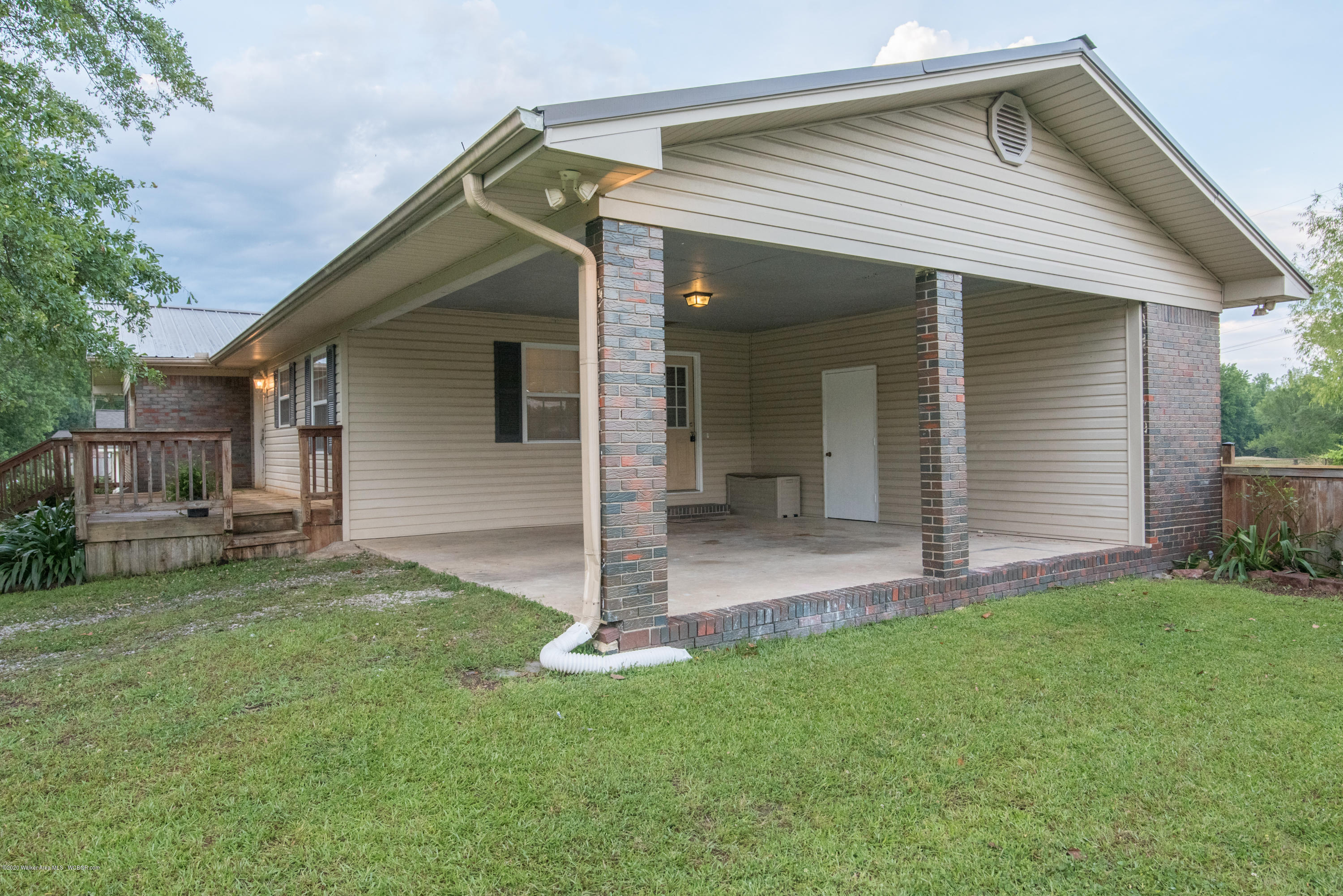 89 Drummond Cut-Off Road Jasper, AL 35504 - Photo 2 of 26 Gallery Image 2
