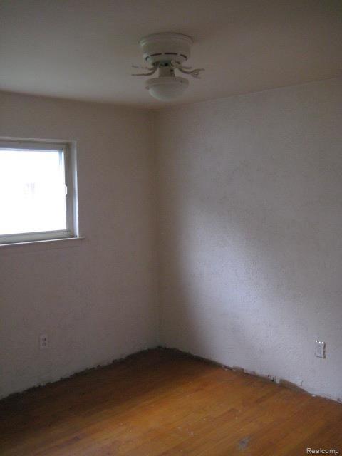 7712 Elm Street Taylor, MI 48180 - Photo 15 of 20