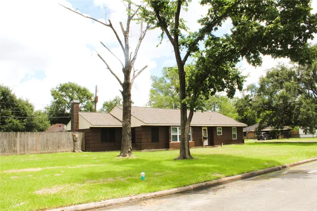 $279,999 | 1800 Leggett Drive, Galena Park, TX 77547