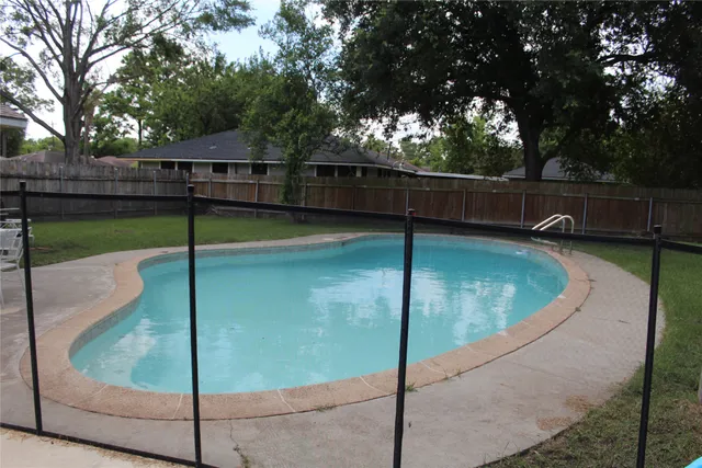 $279,999 | 1800 Leggett Drive, Galena Park, TX 77547