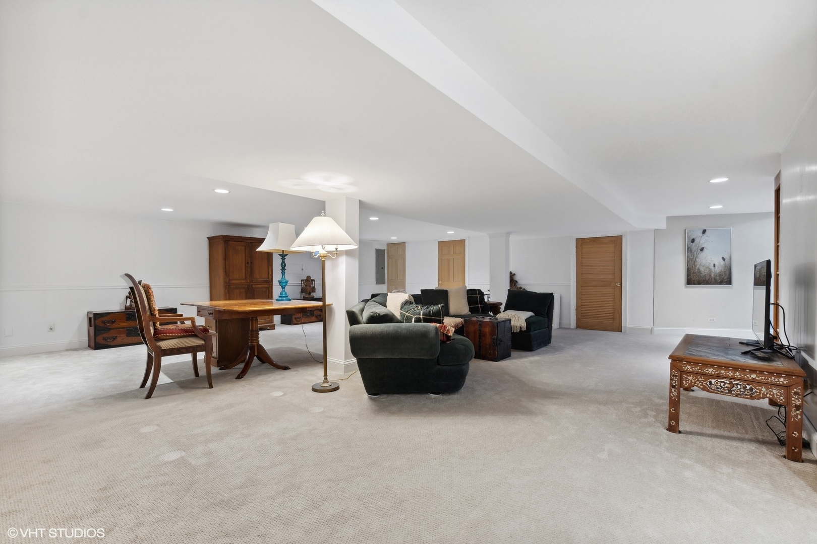 1224 Ridgewood Drive Northbrook, IL 60062 - Photo 27 of 34 a living room with furniture a couch and kitchen view