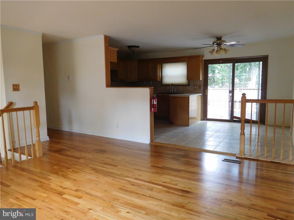 55 Darien Road Howell, NJ 07731 - Photo 15 of 36