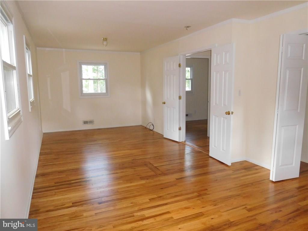 55 Darien Road Howell, NJ 07731 - Photo 21 of 36