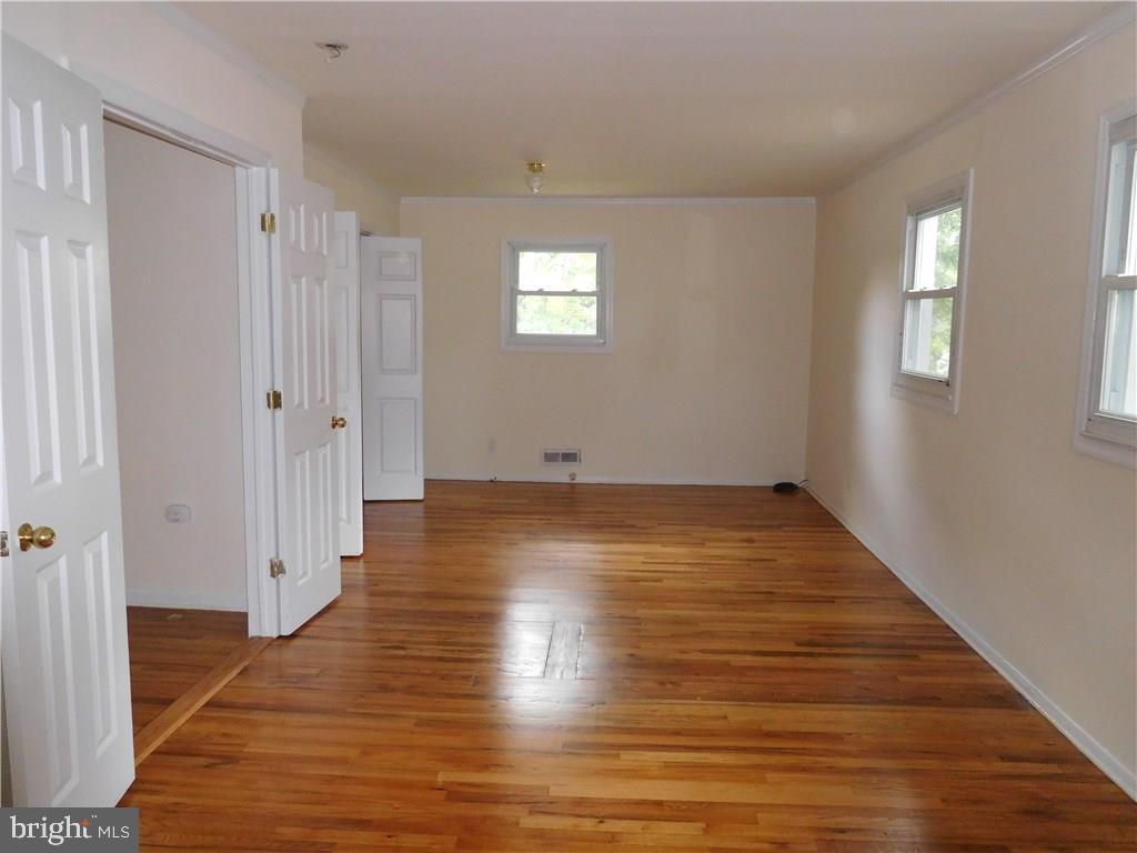 55 Darien Road Howell, NJ 07731 - Photo 22 of 36
