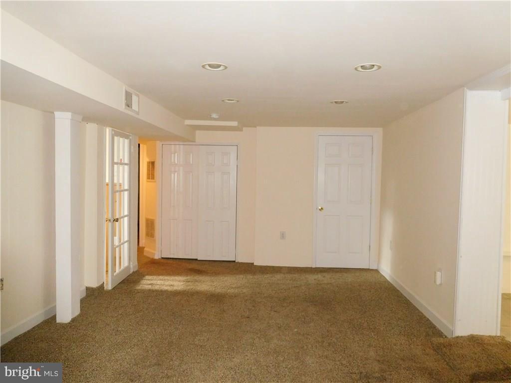 55 Darien Road Howell, NJ 07731 - Photo 26 of 36