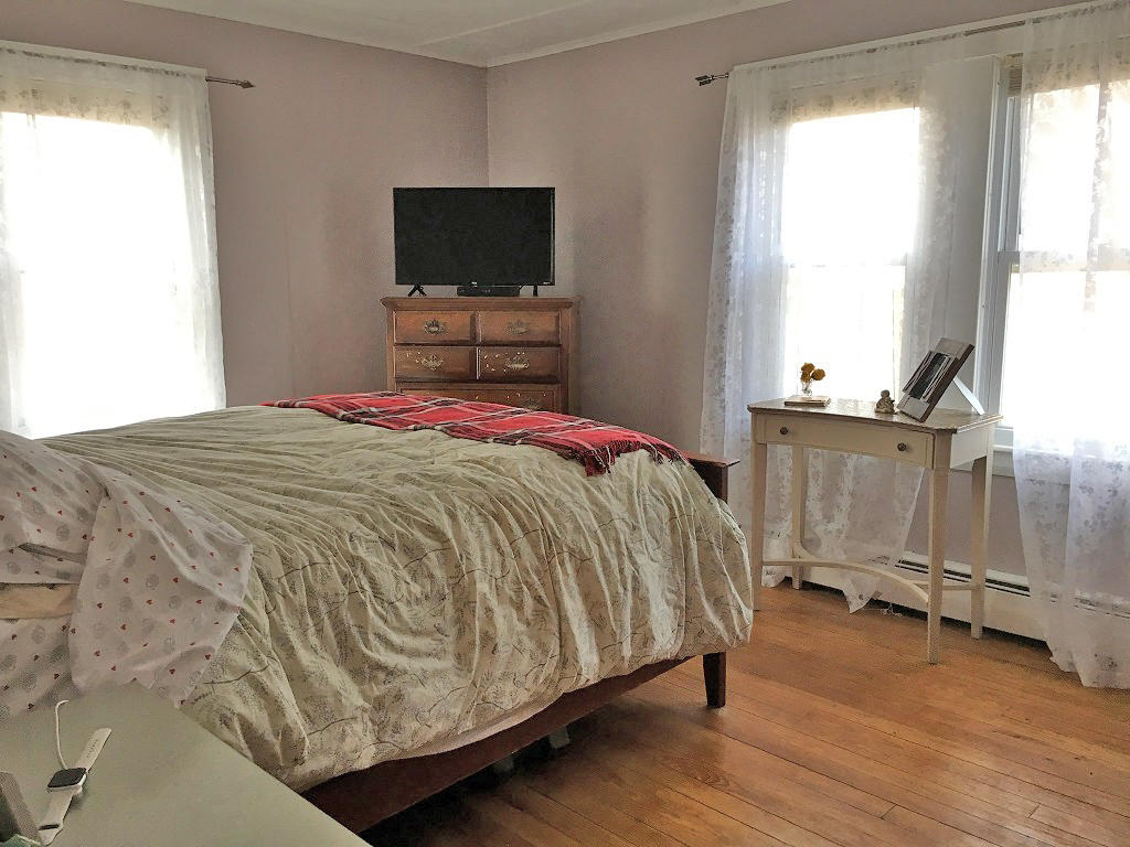 20 Neck Road South China, ME 04358 - Photo 15 of 21 Bedroom 1