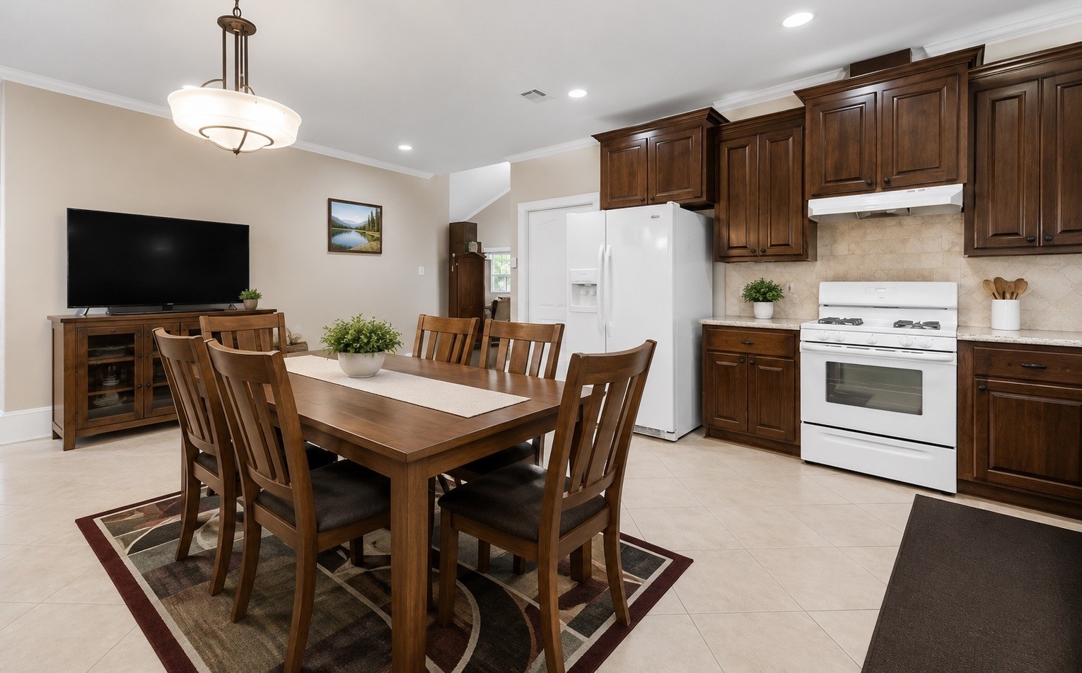 2526 Perez Road Pasadena, TX 77502 - Photo 11 of 31 virtual staging breakfast area