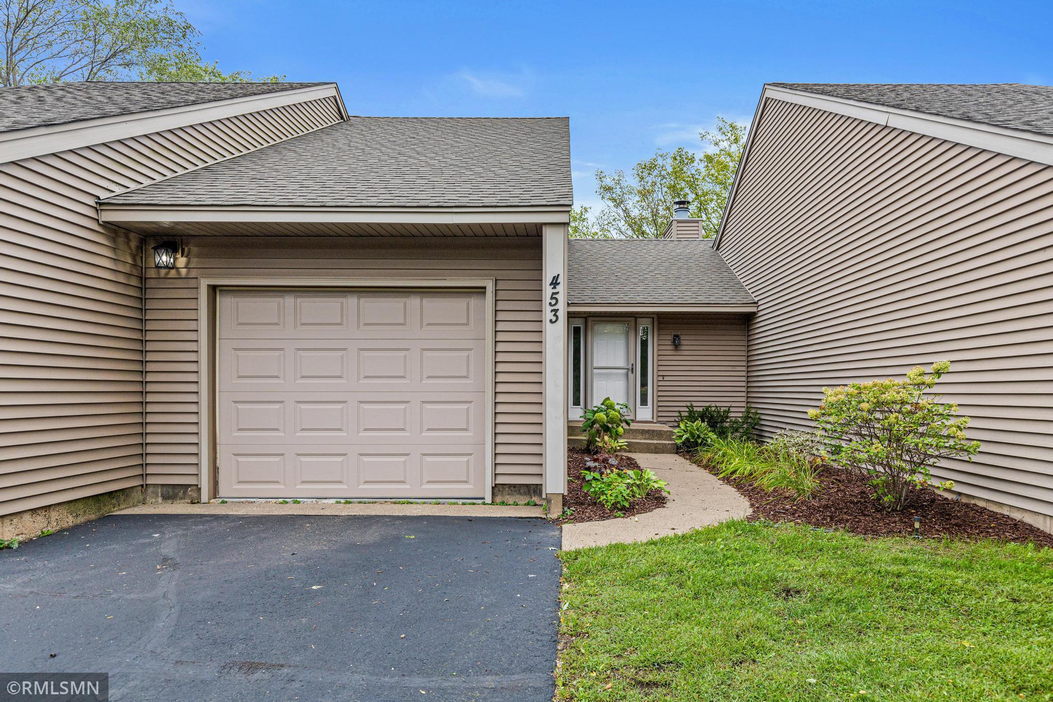453 Hunter Hill Road Hudson, WI 54016 - Photo 1 of 34 Gallery Image 1