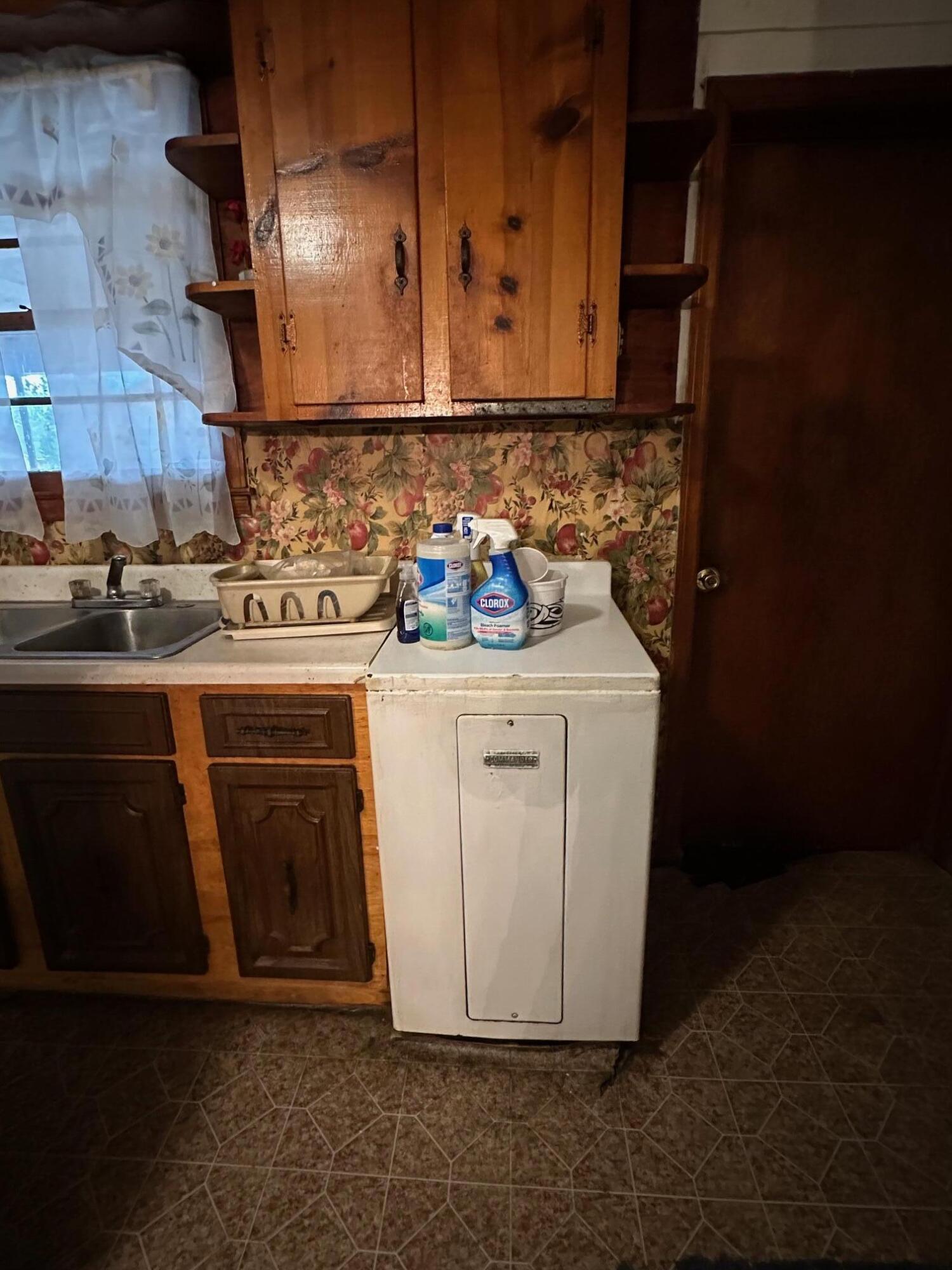 424 Sandhill Road Dorchester, SC 29437 - Photo 12 of 27 Water Heater