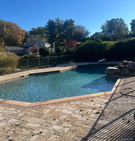 $1,799,900 | 37 Peppermill Lane, Dix Hills, NY 11746