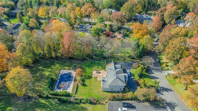 $1,799,900 | 37 Peppermill Lane, Dix Hills, NY 11746