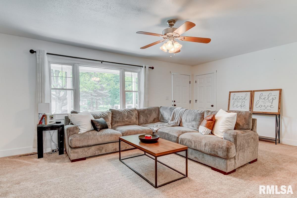 55 Drawbridge Road Springfield, IL 62704 - Photo 5 of 34