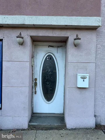 a close up view of a washer and dryer