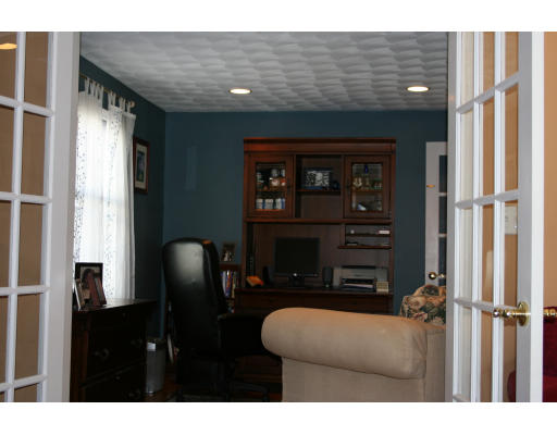 20 Seward Road Stoneham, MA 02180 - Photo 14 of 30 Gallery Image 14