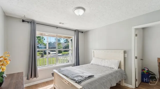 $2,400 | 520 Falcon Drive, Richmond Hill, GA 31324