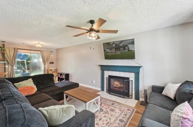 $2,400 | 520 Falcon Drive, Richmond Hill, GA 31324