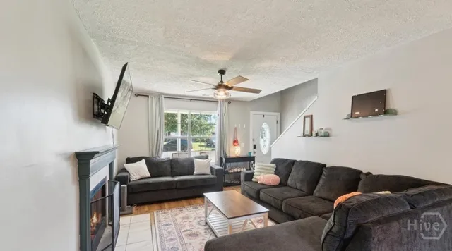 $2,400 | 520 Falcon Drive, Richmond Hill, GA 31324