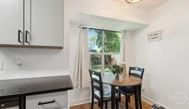 $2,400 | 520 Falcon Drive, Richmond Hill, GA 31324