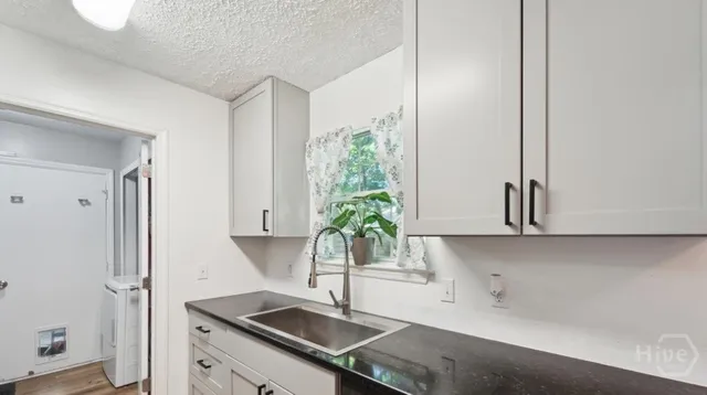 $2,400 | 520 Falcon Drive, Richmond Hill, GA 31324