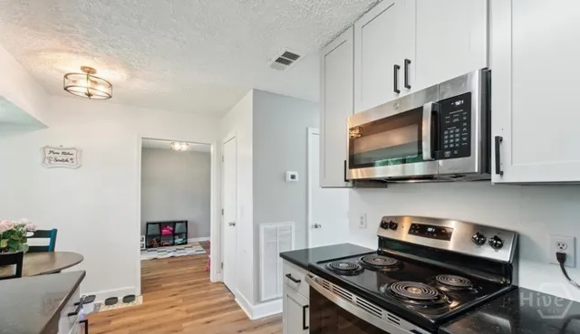 $2,400 | 520 Falcon Drive, Richmond Hill, GA 31324