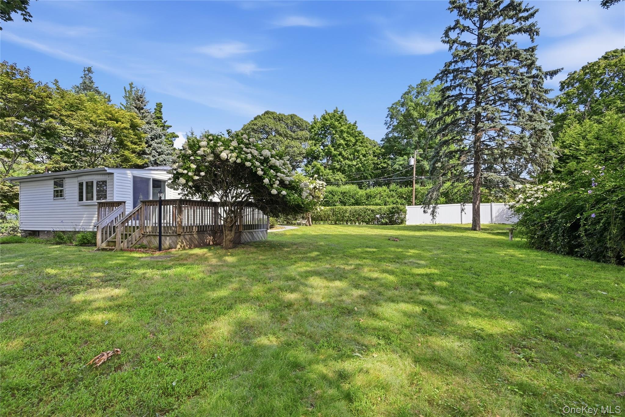 76 Queen Road Rocky Point, NY 11778 - Photo 18 of 29 Gallery Image 18