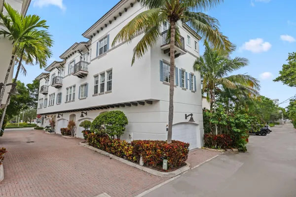 $4,500 | 285 Southeast 6th Avenue, Unit I, Delray Beach, FL 33483