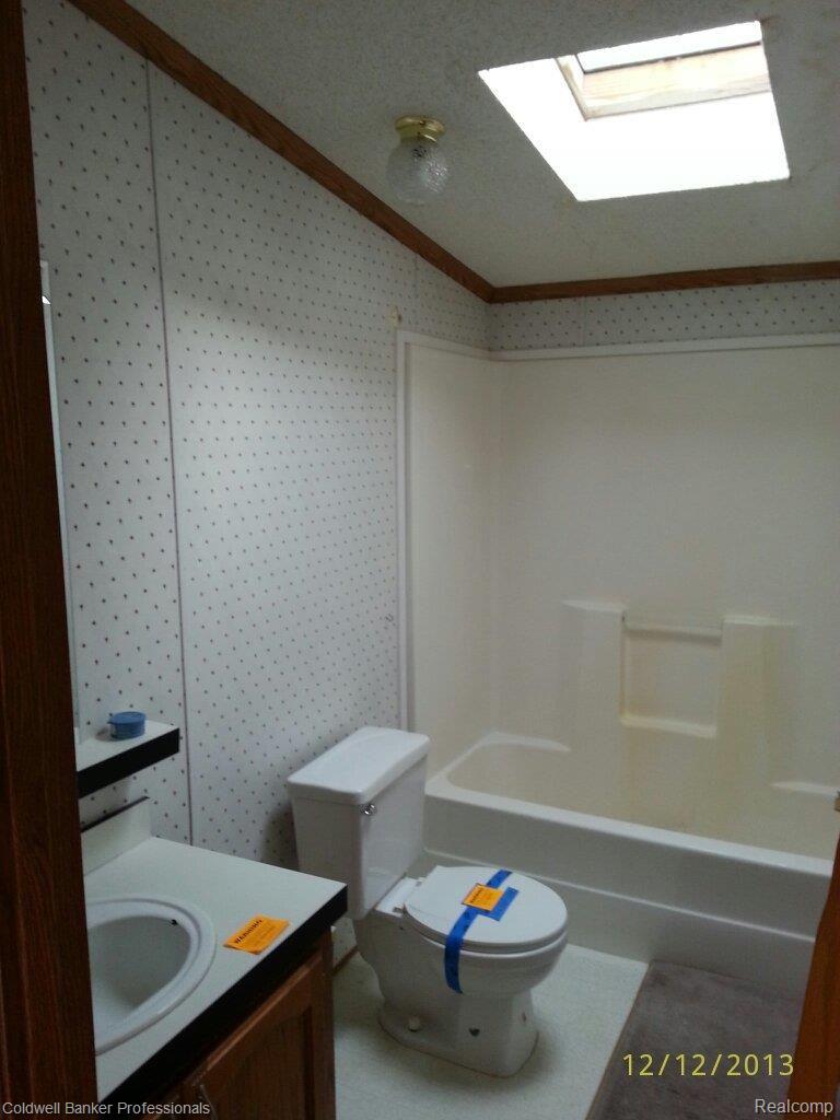 8151 North Lewis Road Mount Morris, MI 48458 - Photo 7 of 17 main bath
