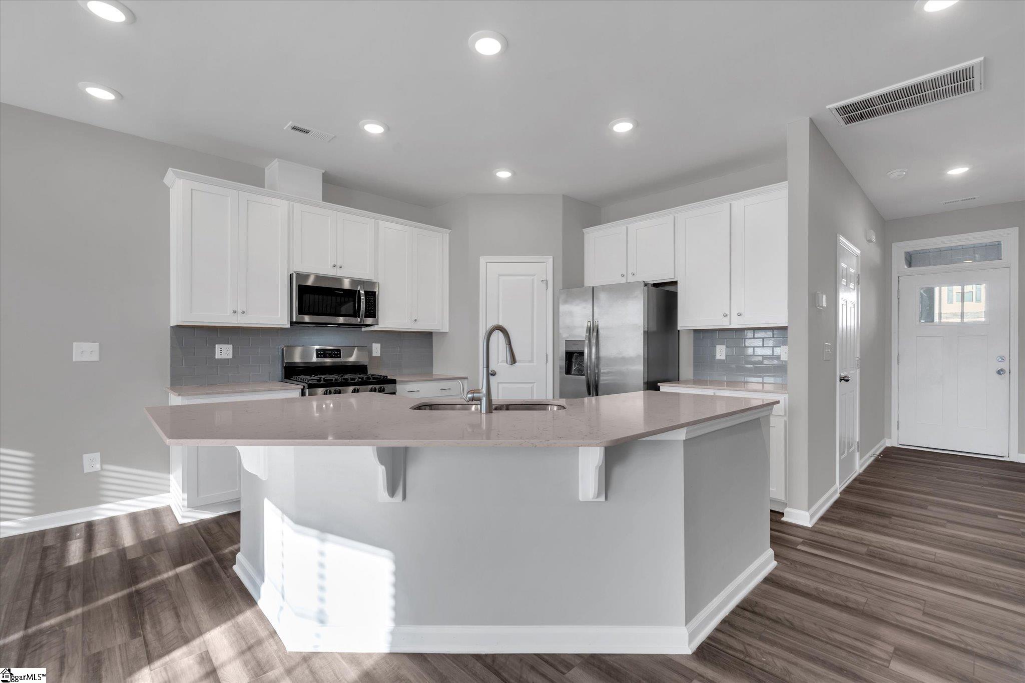 305 East Compass Way Easley, SC 29640 - Photo 8 of 28