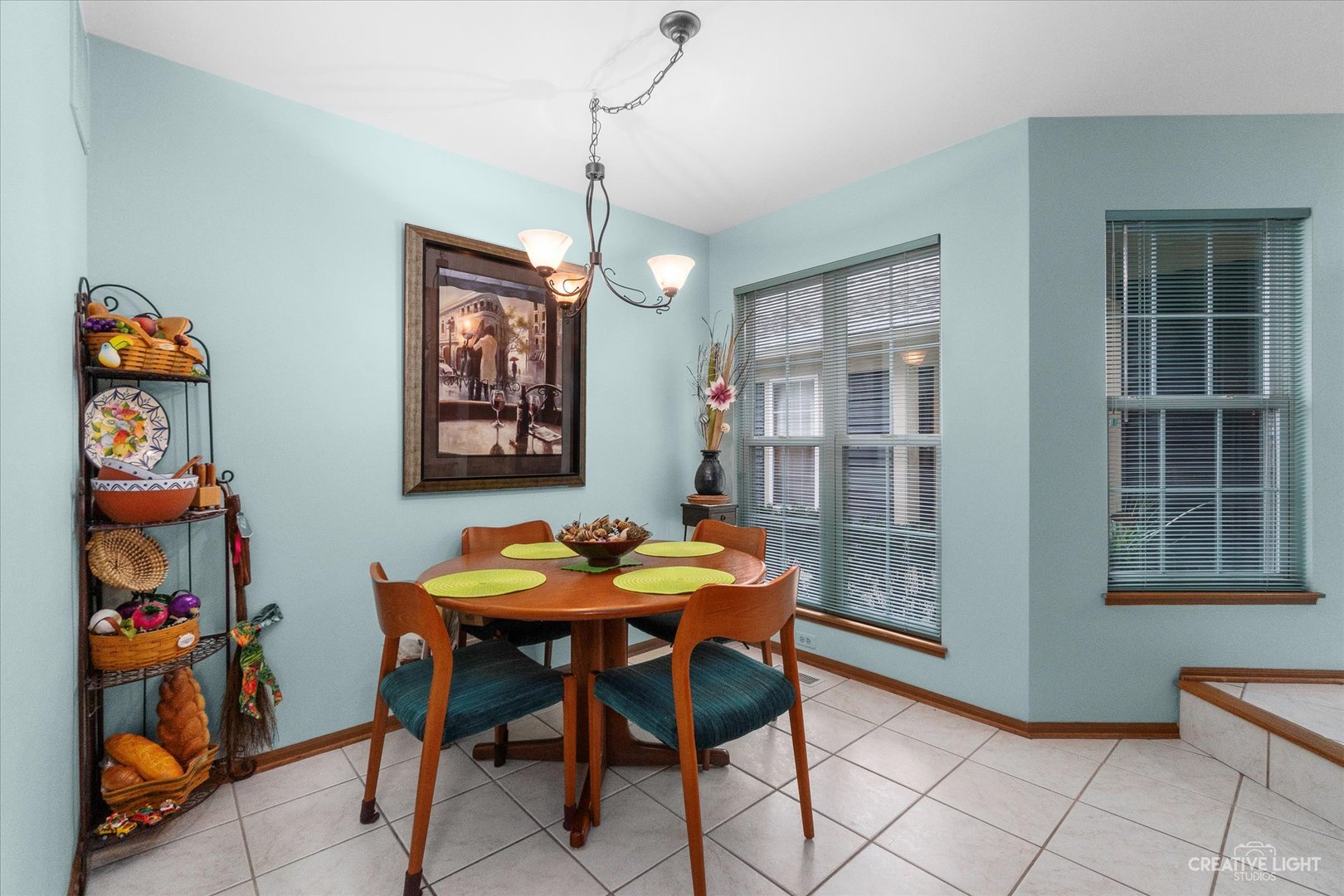 683 Bent Ridge Lane Elgin, IL 60120 - Photo 11 of 27 a dining room with furniture and window