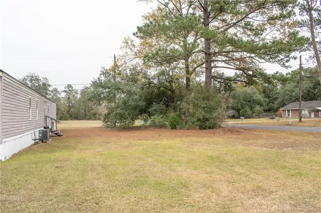 $850 | 13225 Old Genessee Road, Unit 2, Tickfaw, LA 70466