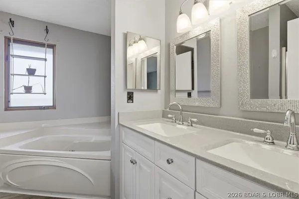 $170,000 | 23 Laguna Drive, Unit 3B, Lake Ozark, MO 65049