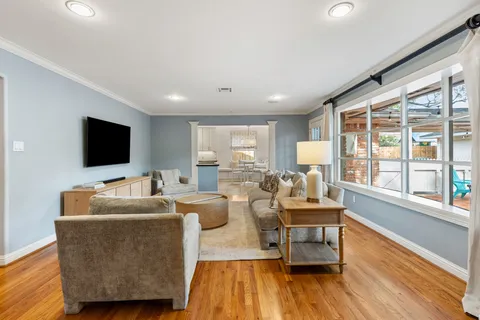 $615,000 | 5350 Dumfries Drive, Houston, TX 77096