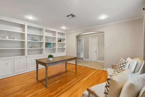 $615,000 | 5350 Dumfries Drive, Houston, TX 77096