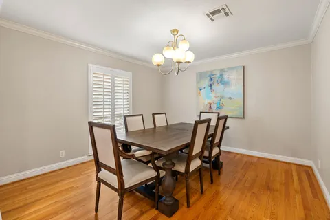 $615,000 | 5350 Dumfries Drive, Houston, TX 77096